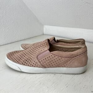 Clarks Glove Puppet pink perforated slip on sneaker 7.5